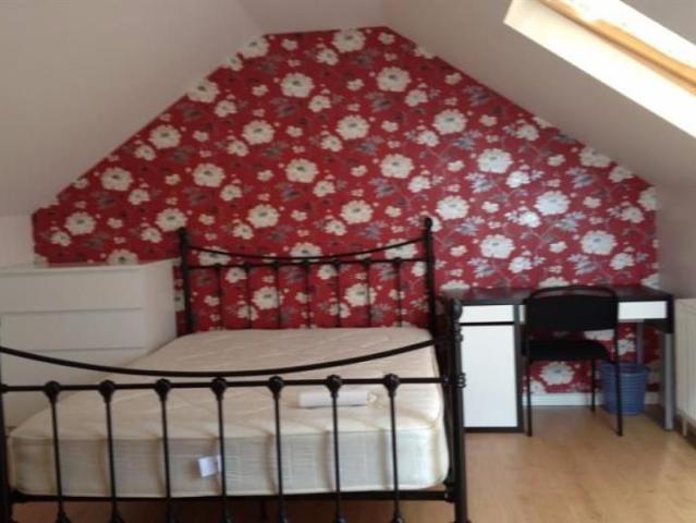 Room for rent in Hendon Central, Cat Hill