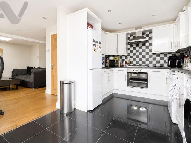 Apartment for rent in East Barnet, Greater London