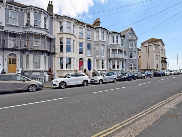 Apartment for rent in Clapham, West Sussex
