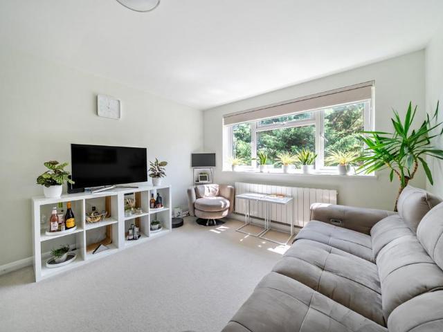 Apartment for rent in London Borough of Hounslow, Greater London