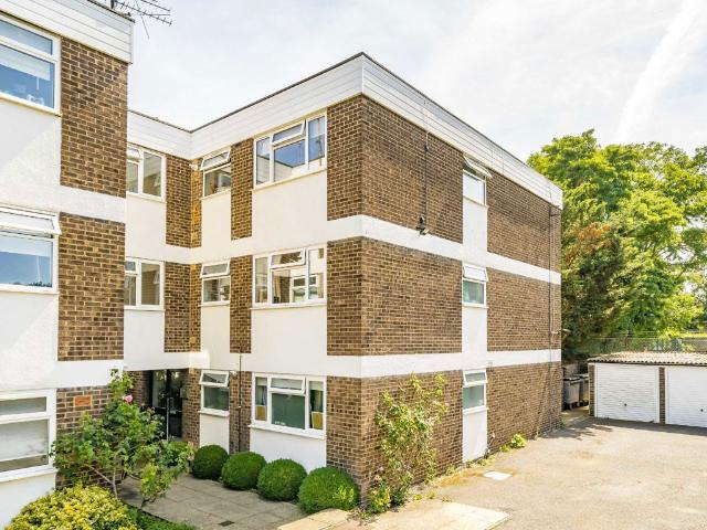 Apartment for rent in London Borough of Hounslow, Greater London