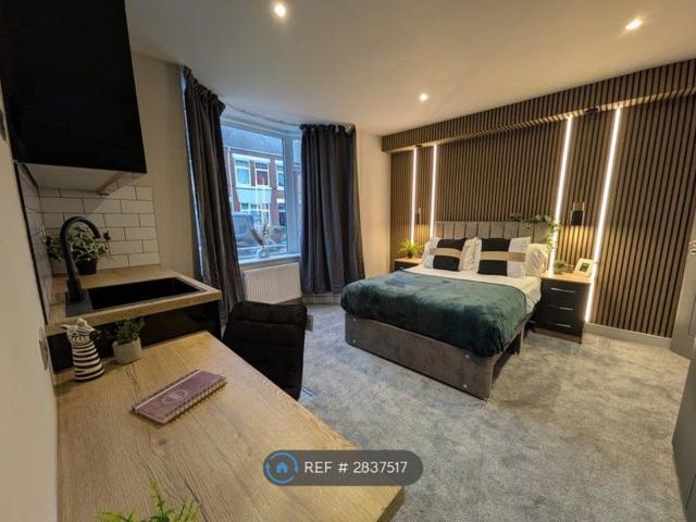 Room for rent in Coalville, Leicestershire