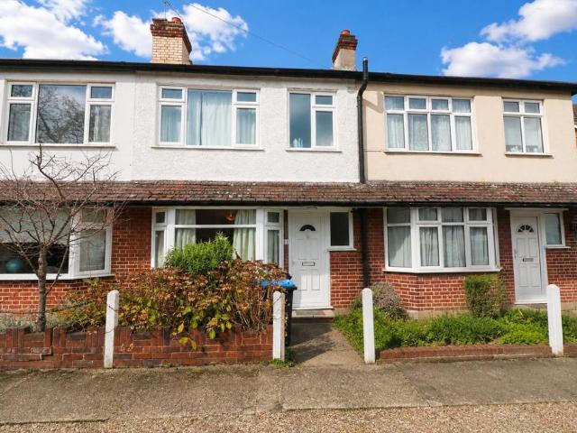 House for rent in Row Town, Surrey