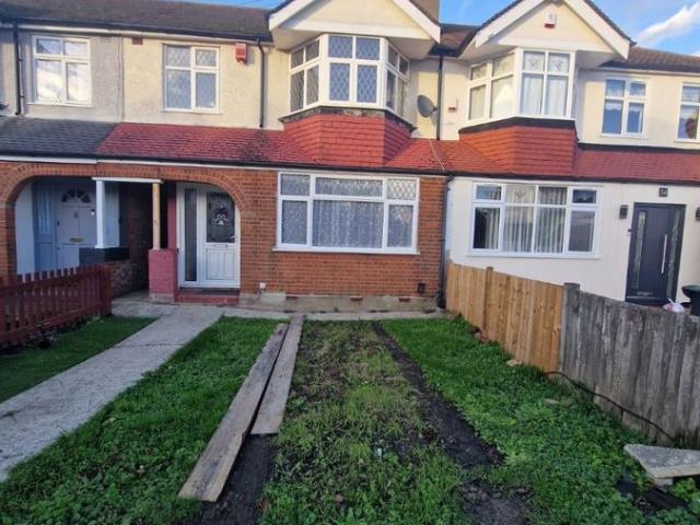 House for rent in Freezywater, Greater London