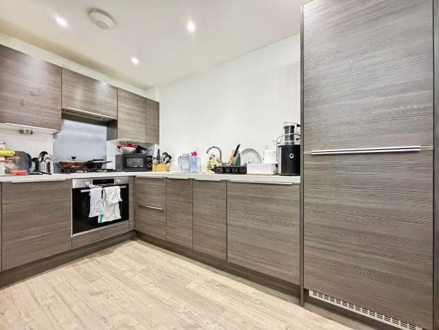 Apartment for rent in London Borough of Hounslow, Hanworth