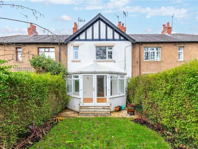 House for rent in Tranmere Park, Guiseley