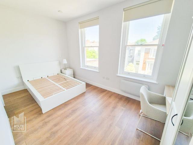 Room for rent in Crouch Hall Park, Greater London