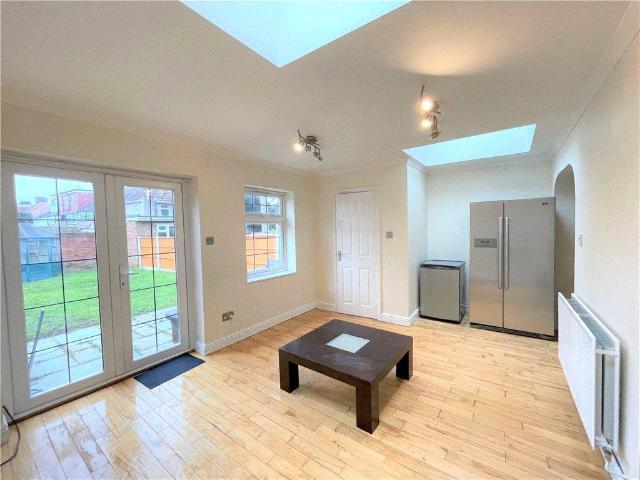 House for rent in London Borough of Hounslow, Greater London