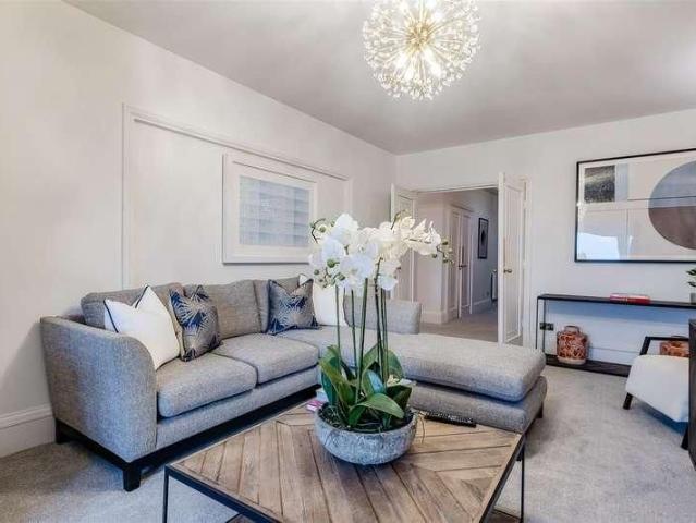 Apartment for rent in St. John's Wood, Greater London