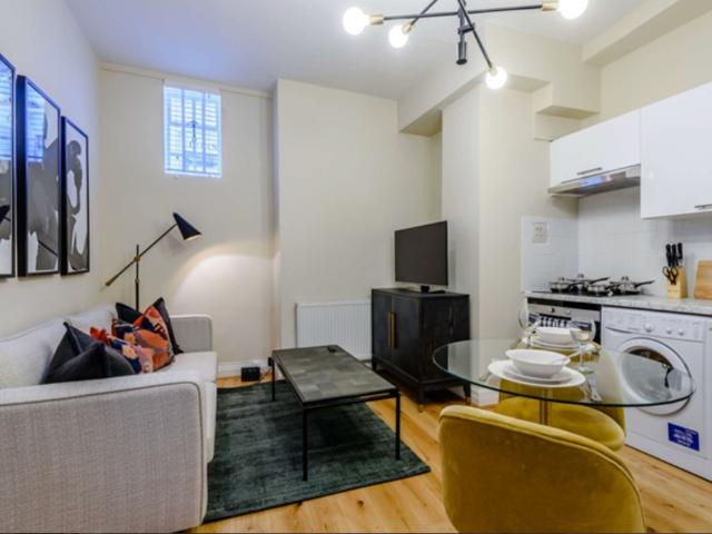 Apartment for rent in St. John's Wood, Greater London