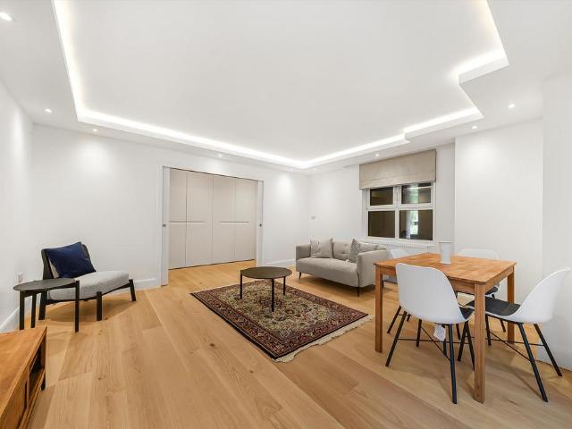 Apartment for rent in St. John's Wood, Greater London