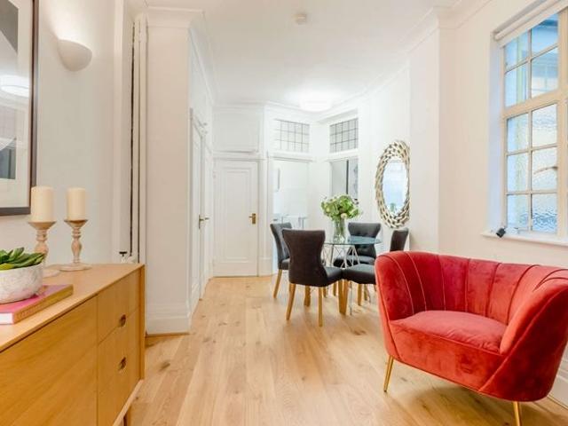Apartment for rent in St. John's Wood, Greater London