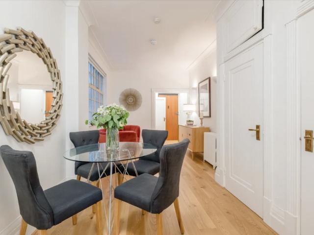 Apartment for rent in St. John's Wood, Greater London