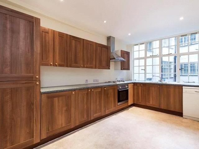 Apartment for rent in St. John's Wood, Greater London