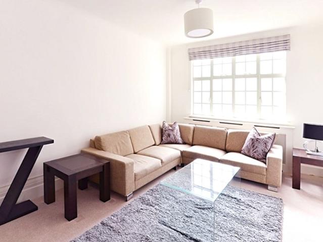 Apartment for rent in St. John's Wood, Greater London