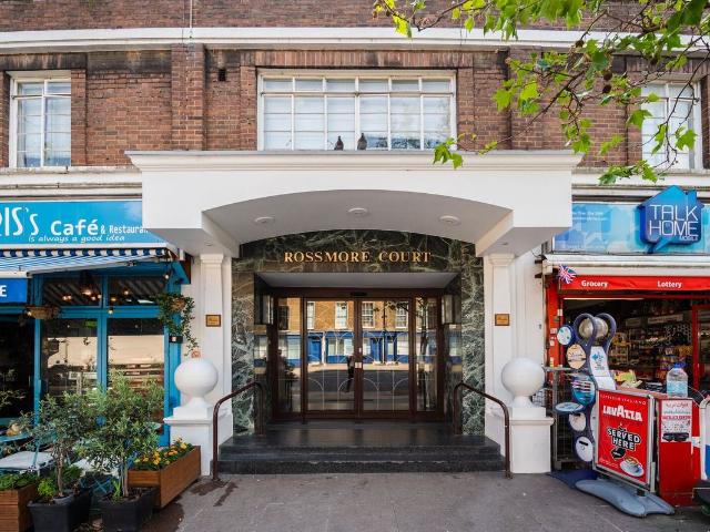 Apartment for rent in Marylebone, Greater London