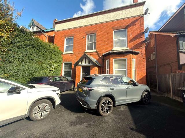 Studio for rent in Balsall Heath, Birmingham