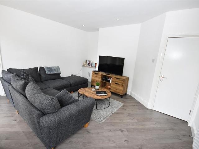 Apartment for rent in Claughton, Birkenhead