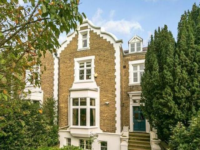 House for sale in Deepcut, Surrey