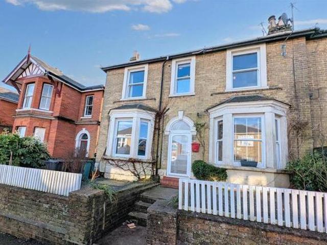House for sale in Oakfield, Ryde