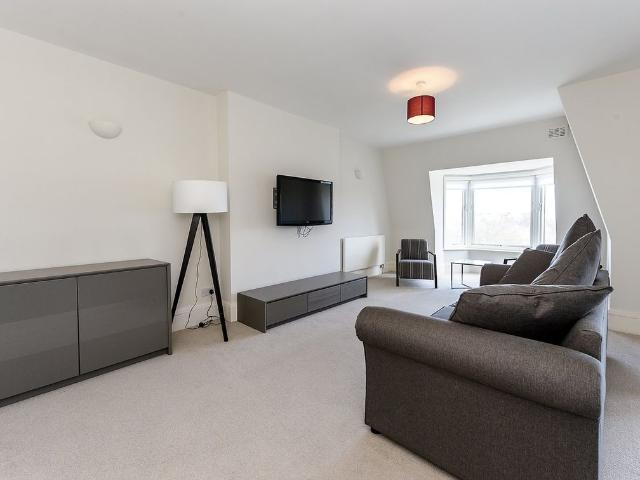 Apartment for rent in St. John's Wood, Greater London