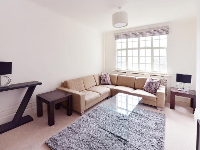 Apartment for rent in St. John's Wood, Greater London