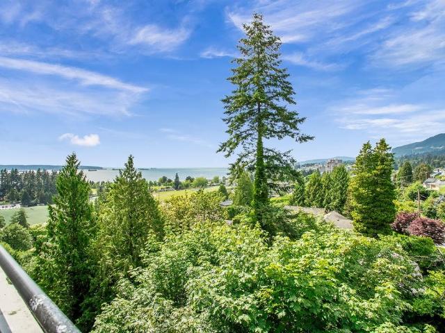 Apartment for rent in West Vancouver, British Columbia