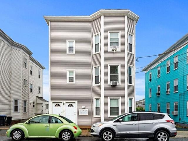 Condo for sale in Beverly, Essex County