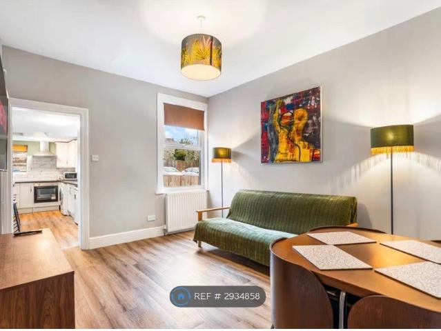 House for rent in New Town, Horsham