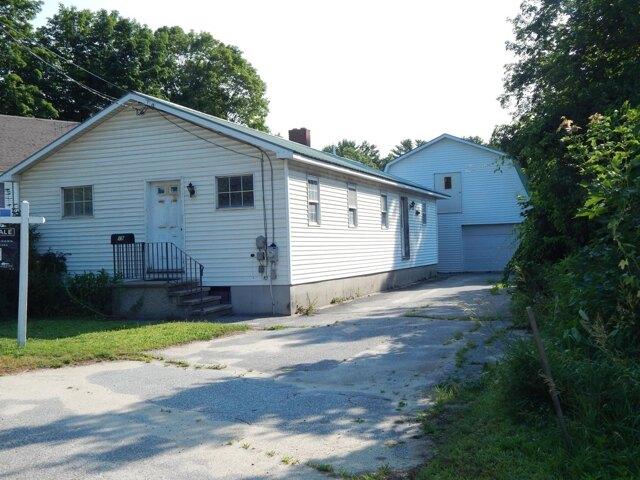 House for sale in Paris, Maine