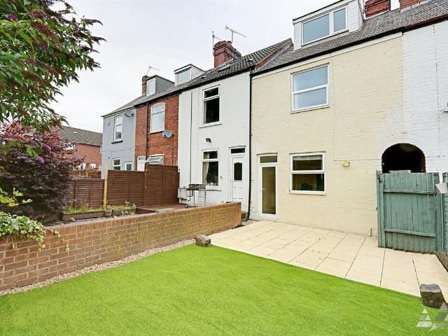 Apartment for rent in Birdholme, Chesterfield