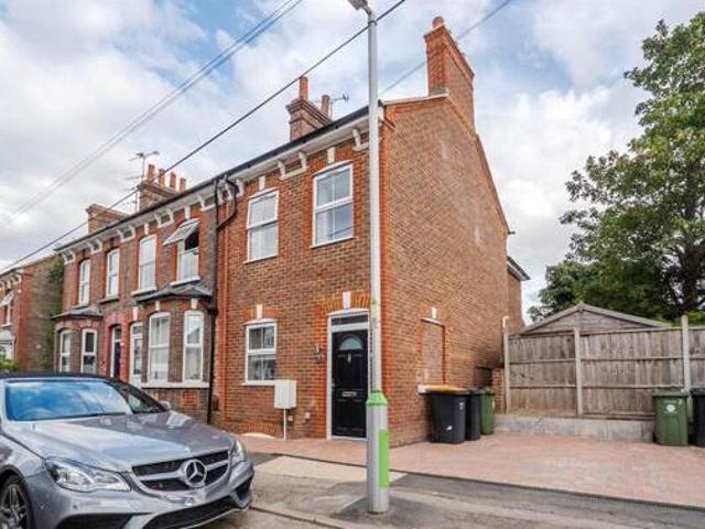 House for sale in Dunstable, Bedfordshire
