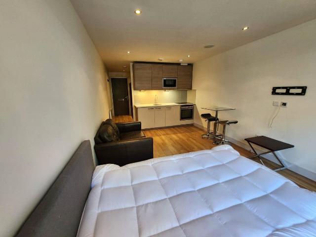 Studio for rent in Chelsea Creek, Greater London