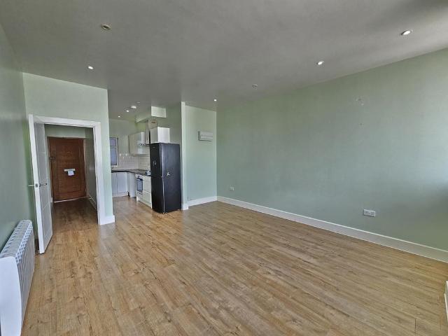 Apartment for rent in Spring Park, Luton