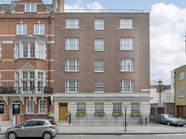 Apartment for rent in Mayfair, Greater London