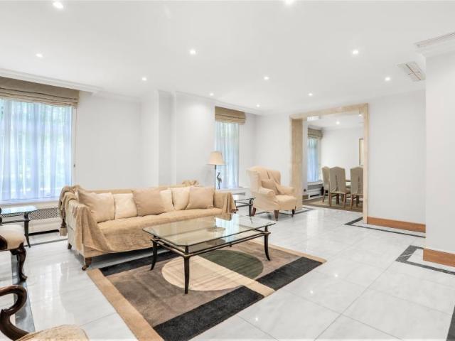 Apartment for rent in Mayfair, Greater London