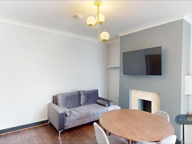 House for rent in Swinton Park, Salford