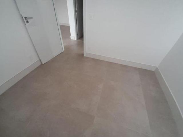 Apartamento venda em Região Geográfica Imediata do Distrito Federal, Região Integrada de Desenvolvimento do Distrito Federal e Entorno
