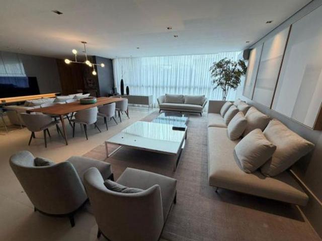 Apartamento venda em Região Geográfica Imediata do Distrito Federal, Região Integrada de Desenvolvimento do Distrito Federal e Entorno