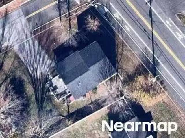 House for sale in Dracut