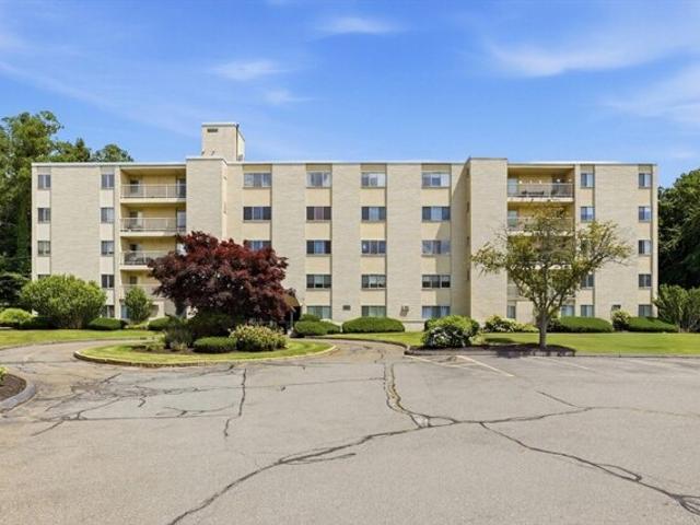 Condo for sale in Stoneham, Massachusetts