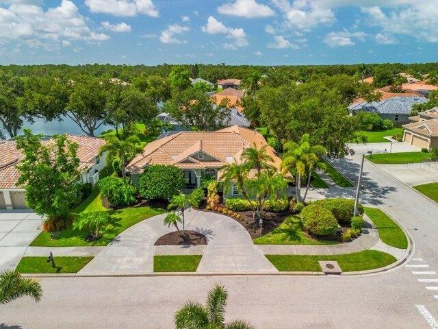 House for sale in Osprey
