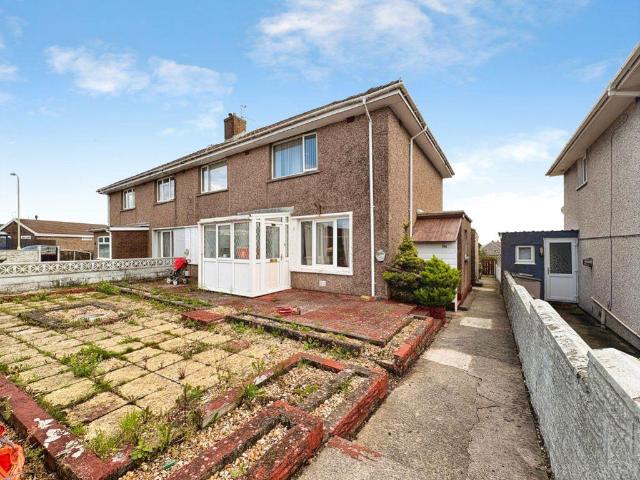 Apartment for rent in Bryntirion, Wales