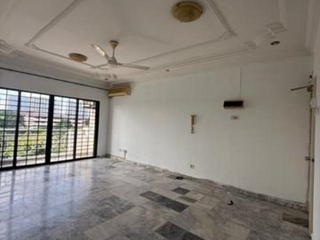 Apartment for sale in Malaka