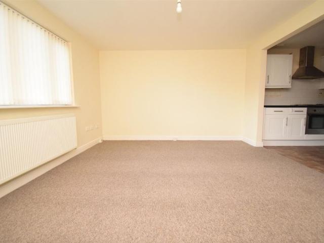 Apartment for rent in Kinsley, West Yorkshire