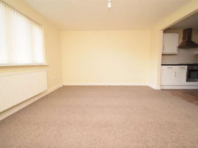 Apartment for rent in Kinsley, Wakefield