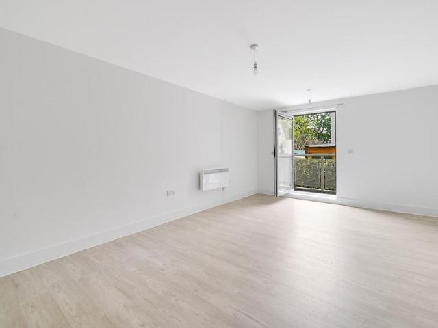 House for rent in Hampton Hill, Greater London