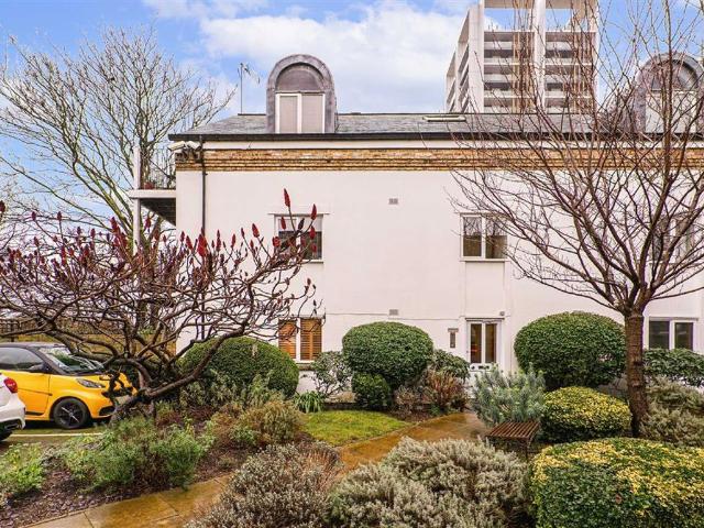 Apartment for rent in Stockwell Park, Greater London