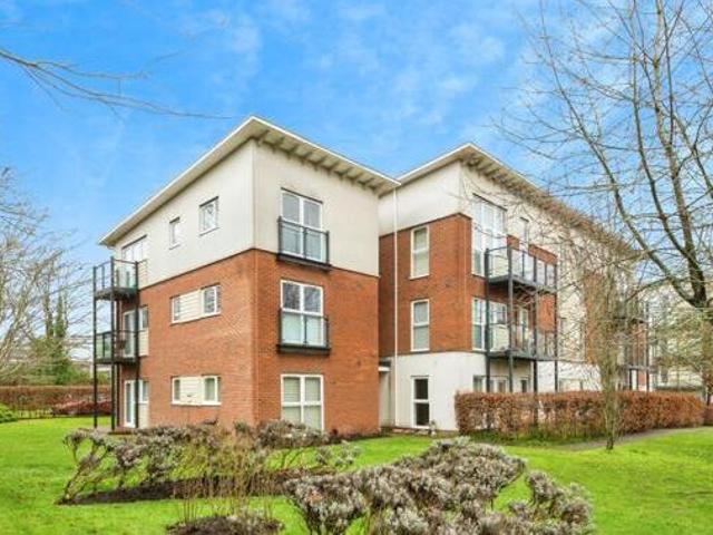 House for sale in Pachesham Park, Surrey
