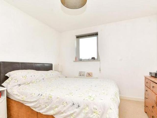 House for sale in Pachesham Park, Surrey